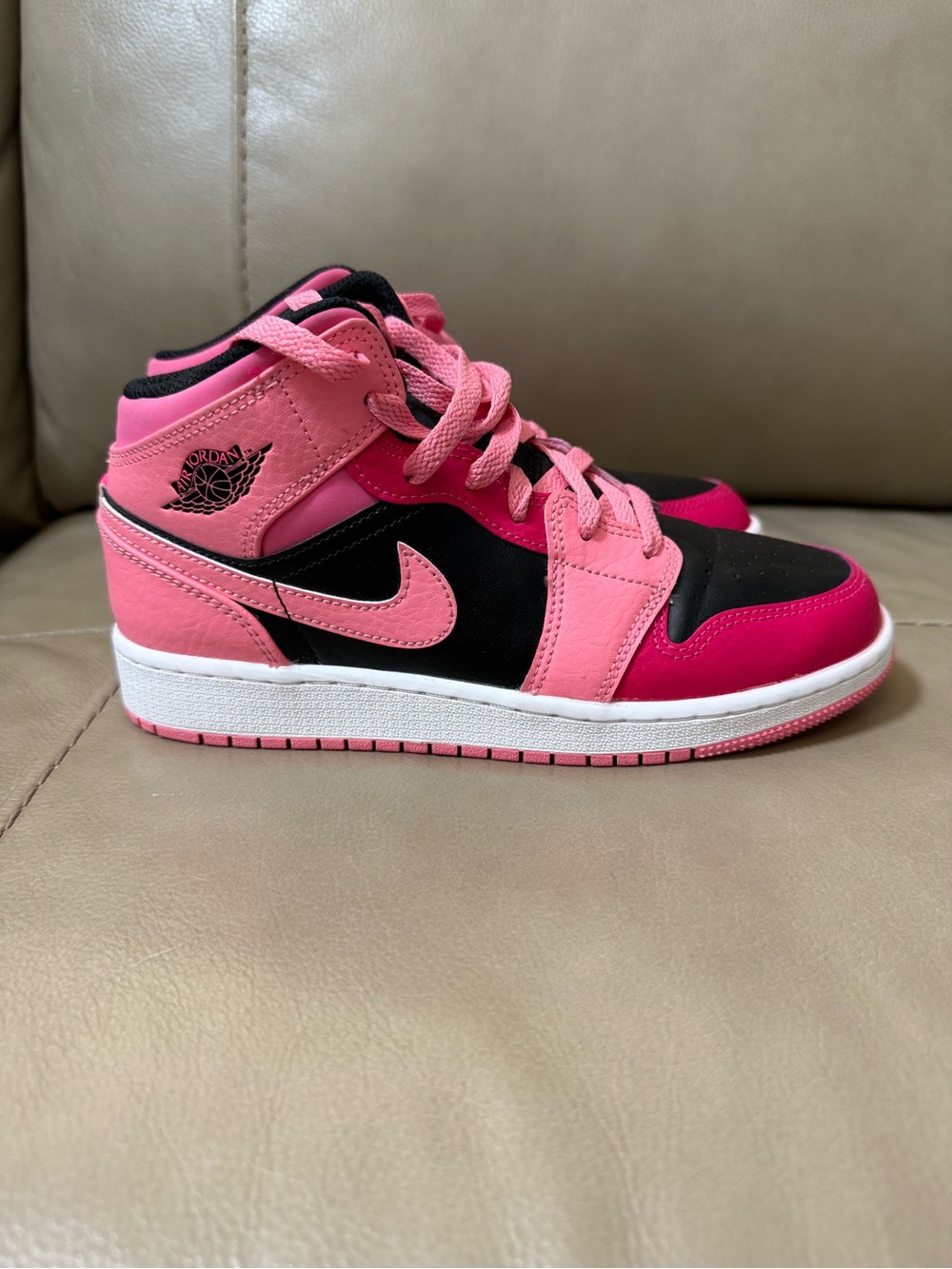 Air Jordan 1 Mid GS Arctic Pink Hyper Pink Black Youth 5Y Women’s 6.5